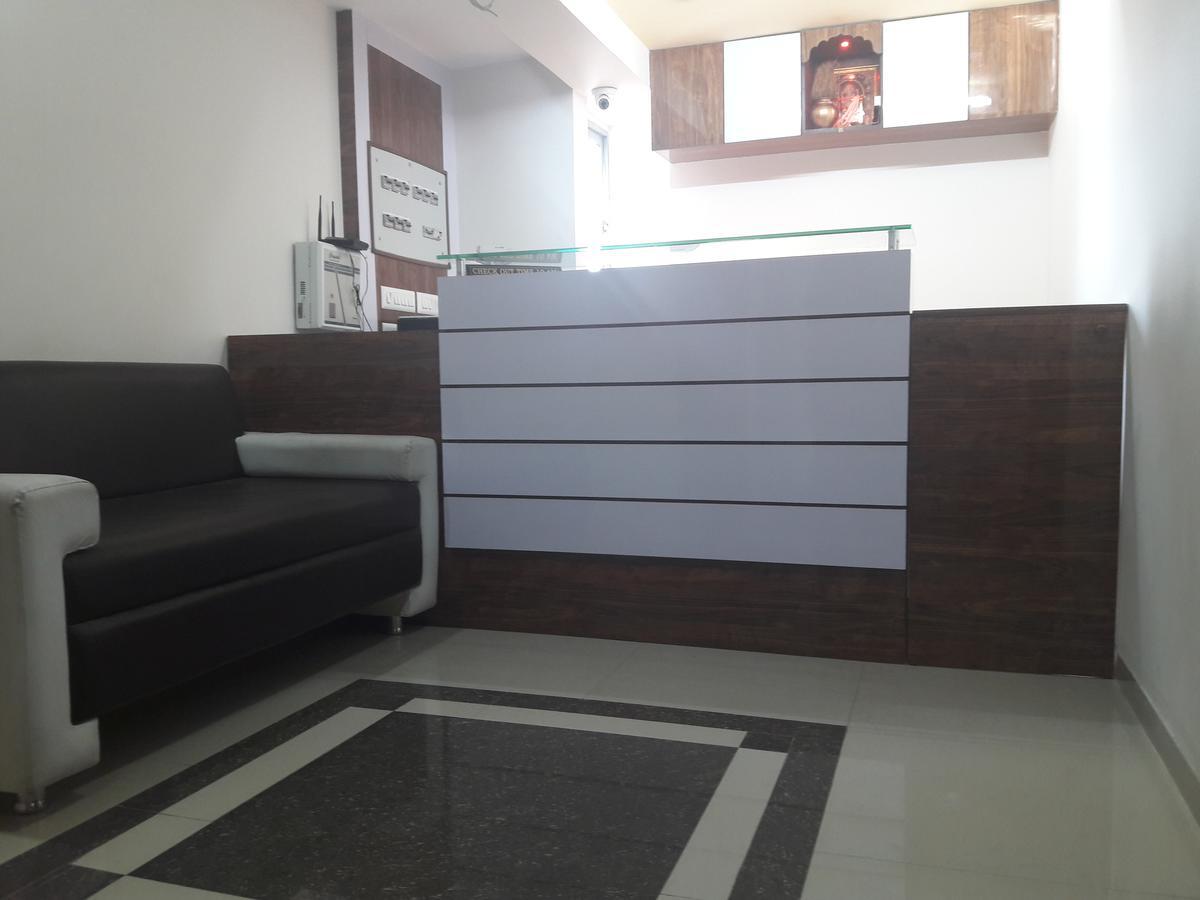 Hotel Sunstay Ahmedabad Exterior foto