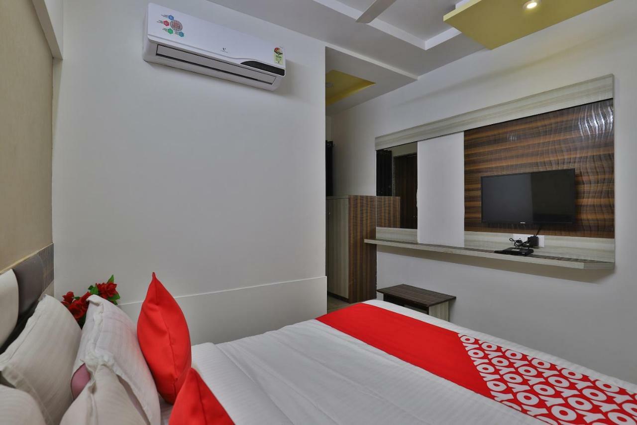 Hotel Sunstay Ahmedabad Exterior foto